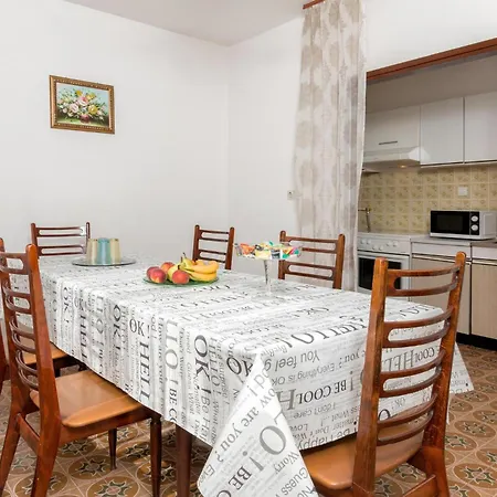 Cozy In With Kitchen * Pula