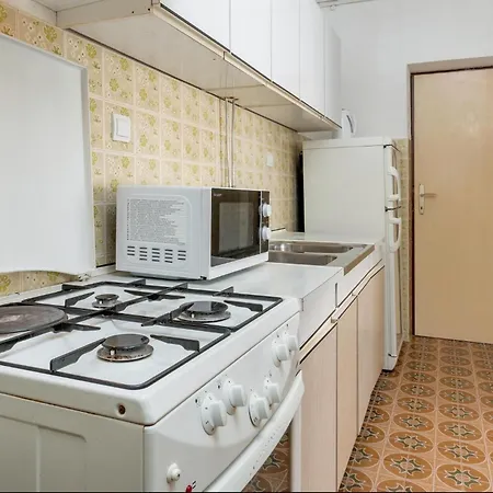 דירה Cozy In With Kitchen